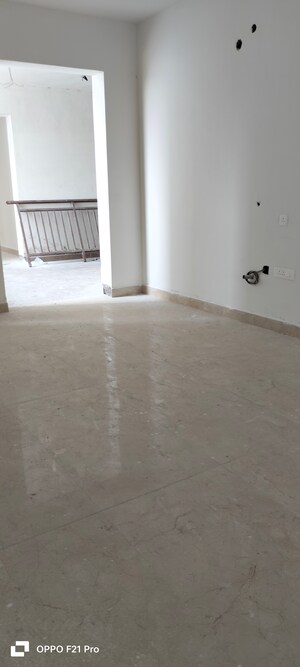 Room in 3 BHK Apartment at Endeco TS Heights, Moti Nagar – for Sale