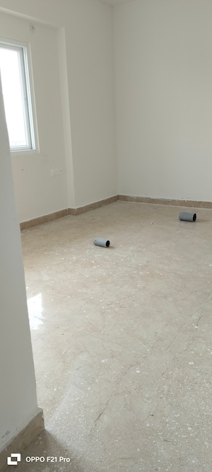 Room in 3 BHK Apartment at Endeco TS Heights, Moti Nagar – for Sale