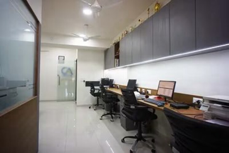 Team Area, sector 62 Commercial Office Space 725 Sq.Ft. In Sector 62 Noida 8585727