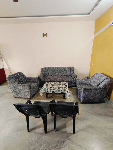 2 BHK Apartment For Rent in Sunny Enclave