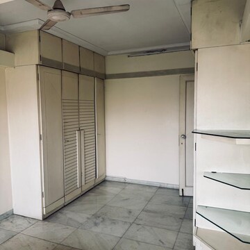 Furnished Amenities in 2 BHK Apartment at La Chapelle Apartment, Evershine Nagar – for Rent