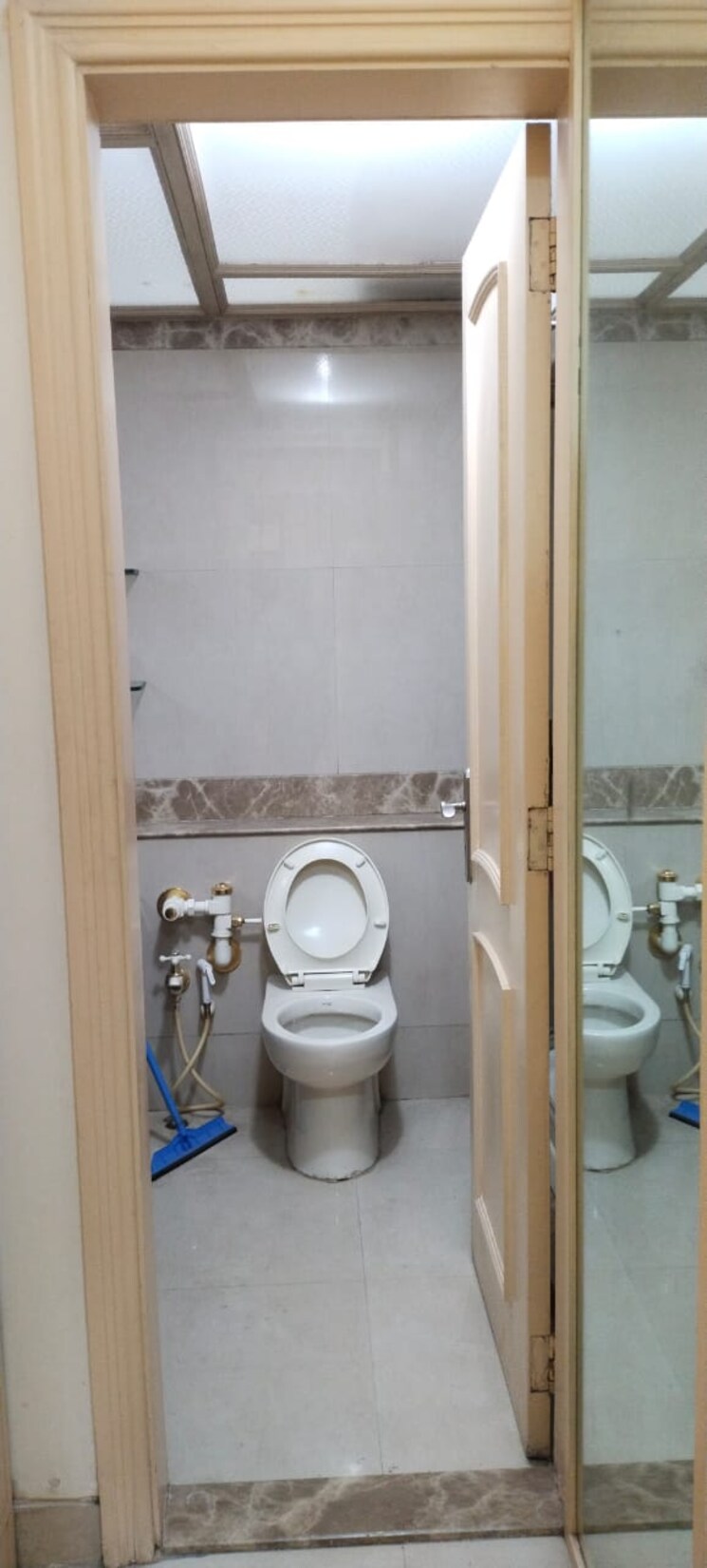 Bathroom, raheja-sherwood 3 Bedroom 1300 Sq.Ft. Apartment In Goregaon East Mumbai 8585774