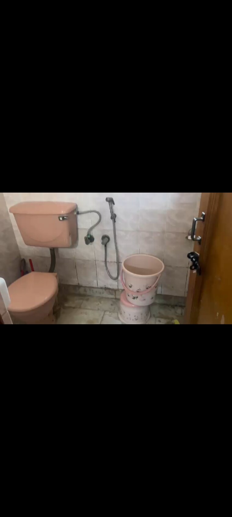 Bathroom, lajpat nagar 2 Bedroom 900 Sq.Ft. Builder Floor In Lajpat Nagar Delhi 8585783