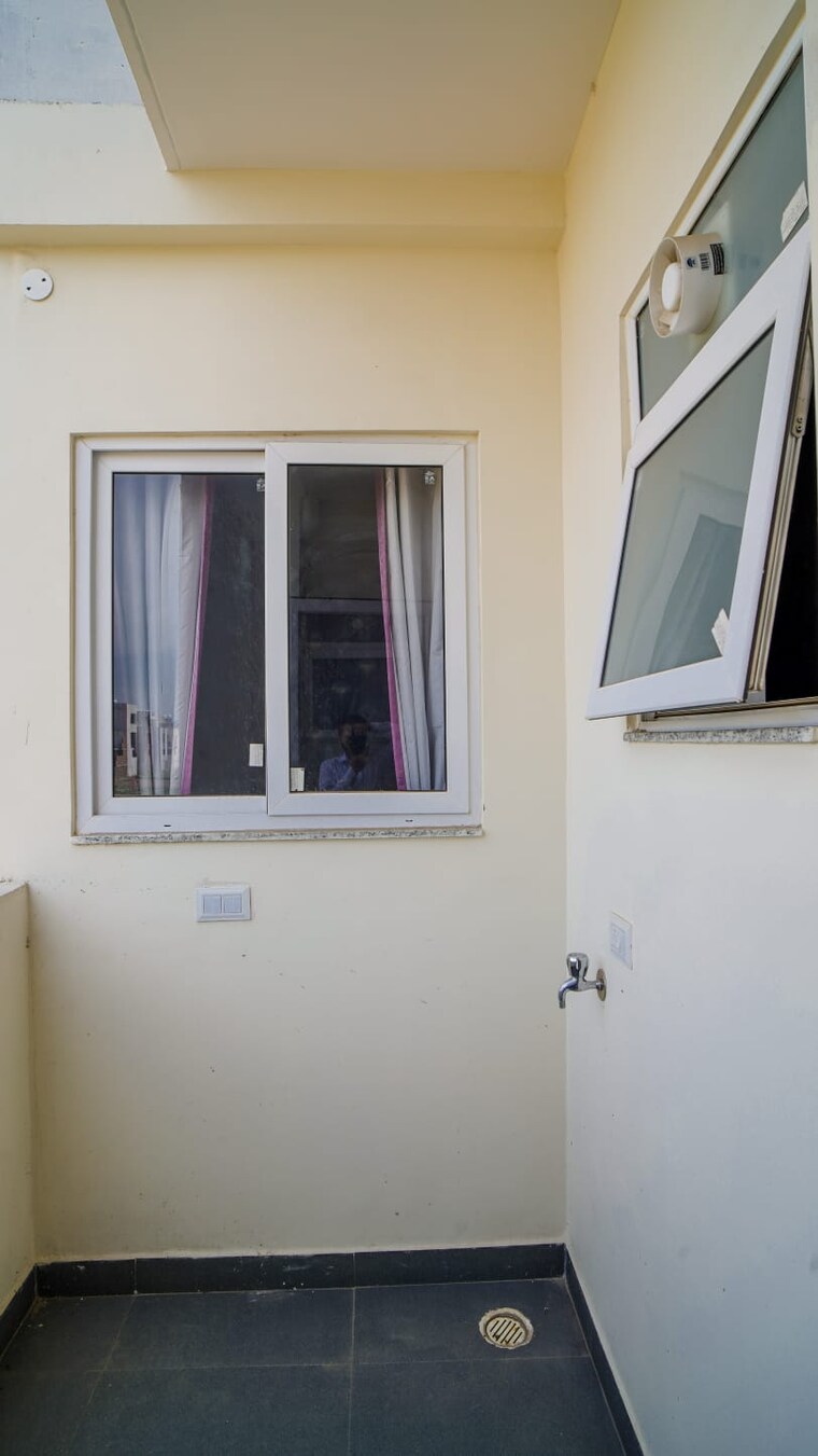 Room, aerocity 3.5 Bedroom 135 Sq.Yd. Builder Floor In Aerocity Mohali 8585778