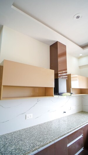 Furnished Amenities in 3.5 BHK Builder Floor at Aerocity – for Sale