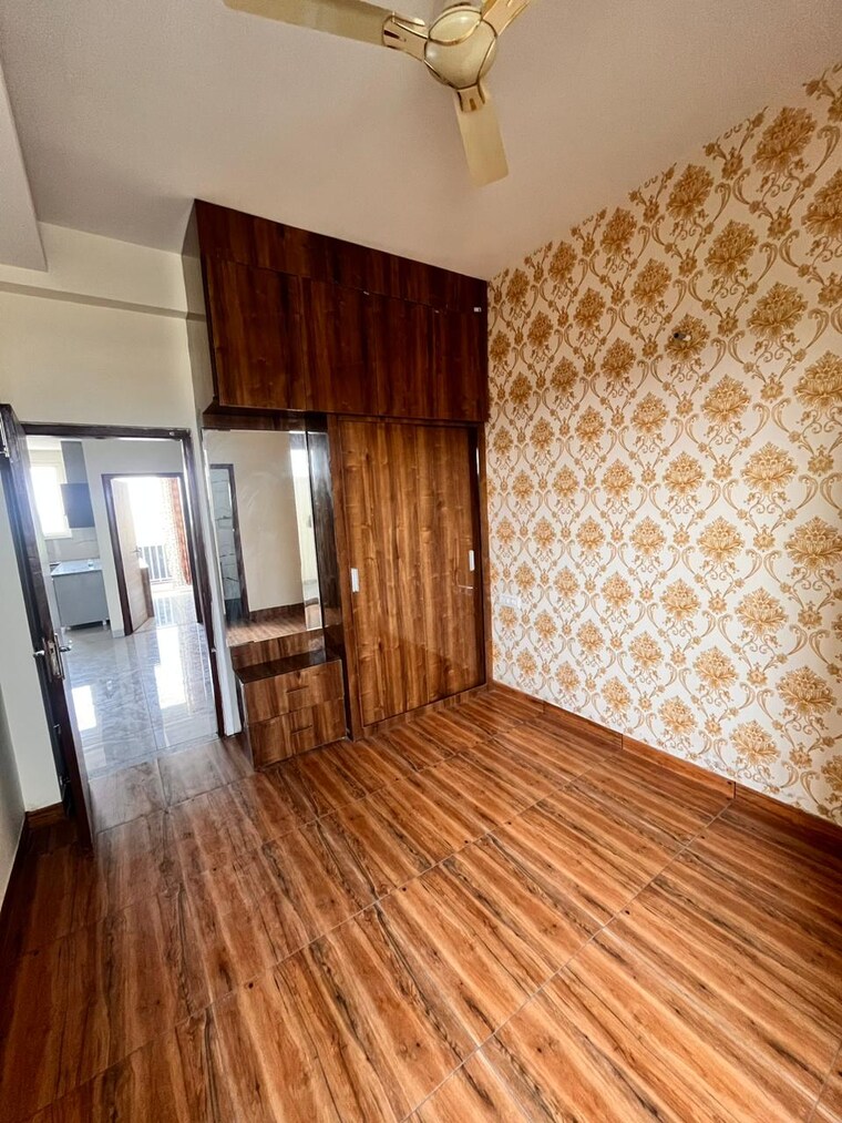 Room, aerocity 3.5 Bedroom 135 Sq.Yd. Builder Floor In Aerocity Mohali 8585778