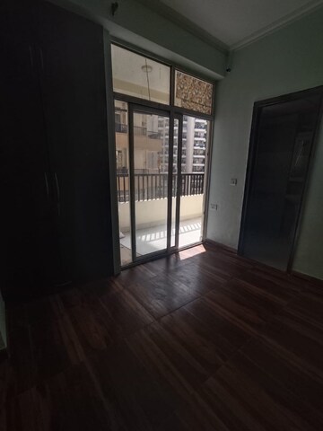 Room in 2 BHK Apartment at Mahagun Mywoods, Sector 16c Greater Noida – for Rent