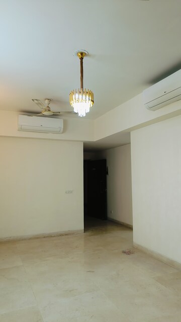 Room in 3 BHK Apartment at Puri Aanandvilas, Sector 81 – for Rent