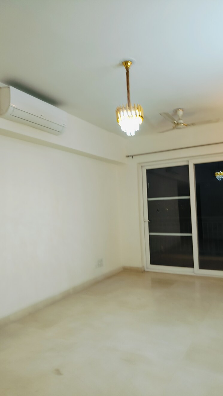 Room, puri-aanandvilas 3 Bedroom 980 Sq.Ft. Apartment In Sector 81 Faridabad 8585786