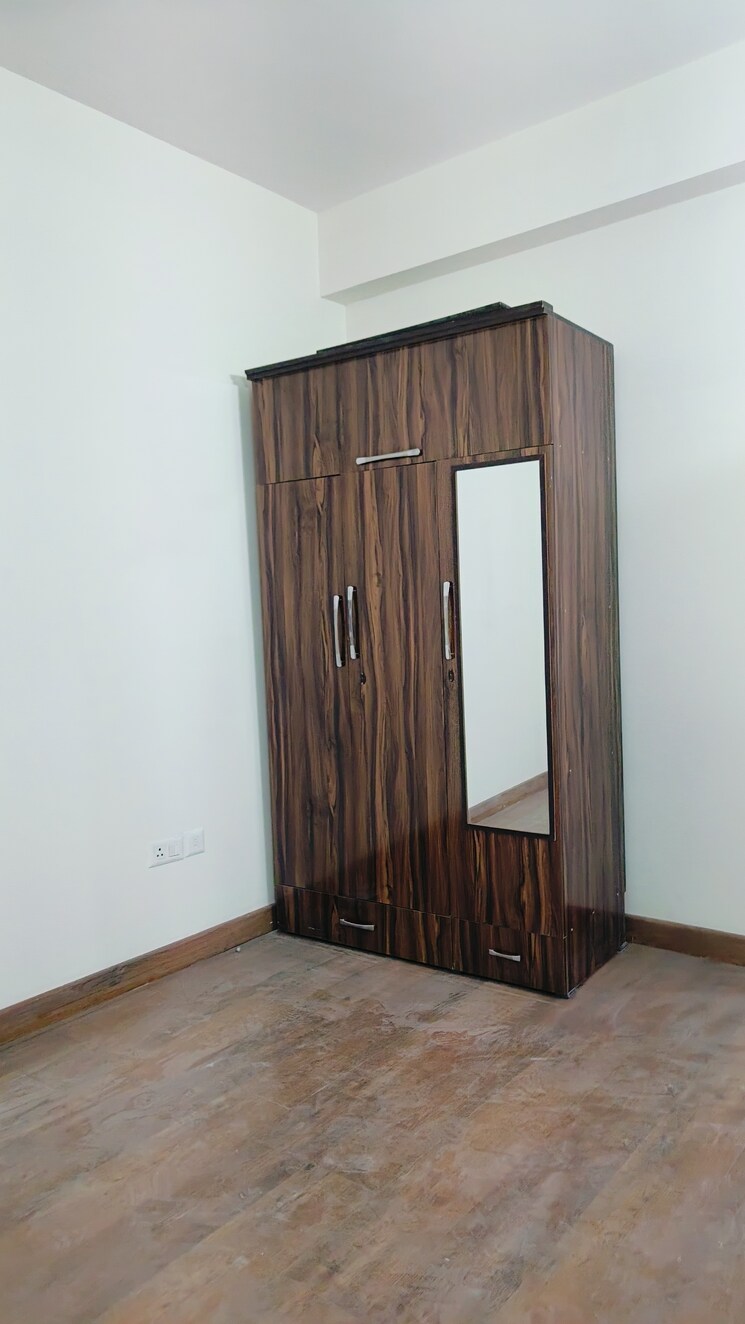 Room, puri-aanandvilas 3 Bedroom 980 Sq.Ft. Apartment In Sector 81 Faridabad 8585786