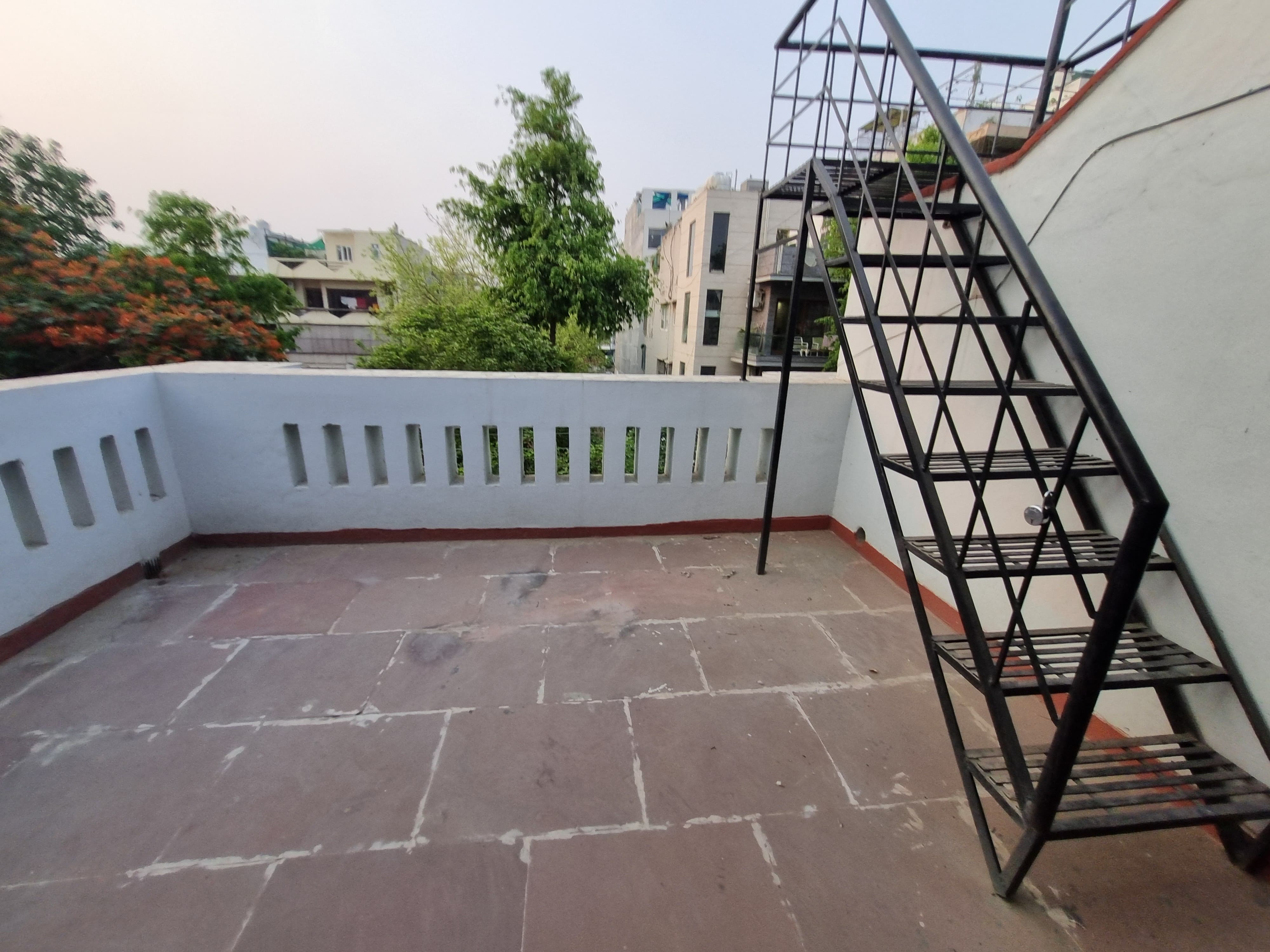 2 BHK Builder Floor For Rent in Sector 57