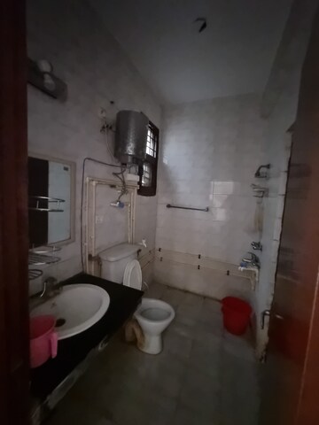 Bathroom in 2 BHK Builder Floor at Sector 57 – for Rent