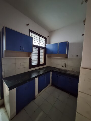 Kitchen in 2 BHK Builder Floor at Sector 57 – for Rent