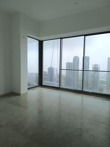 Room in 4 BHK Apartment at Rustomjee Crown, Prabhadevi – for Sale