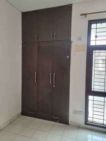 Building Lobby in 2 BHK Builder Floor at Sector 57 – for Rent