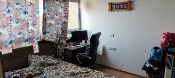2 BHK Apartment For Rent in Amanora Adreno Towers, Hadapsar