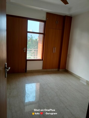 Room in 2 BHK Builder Floor at Sector 46 – for Rent