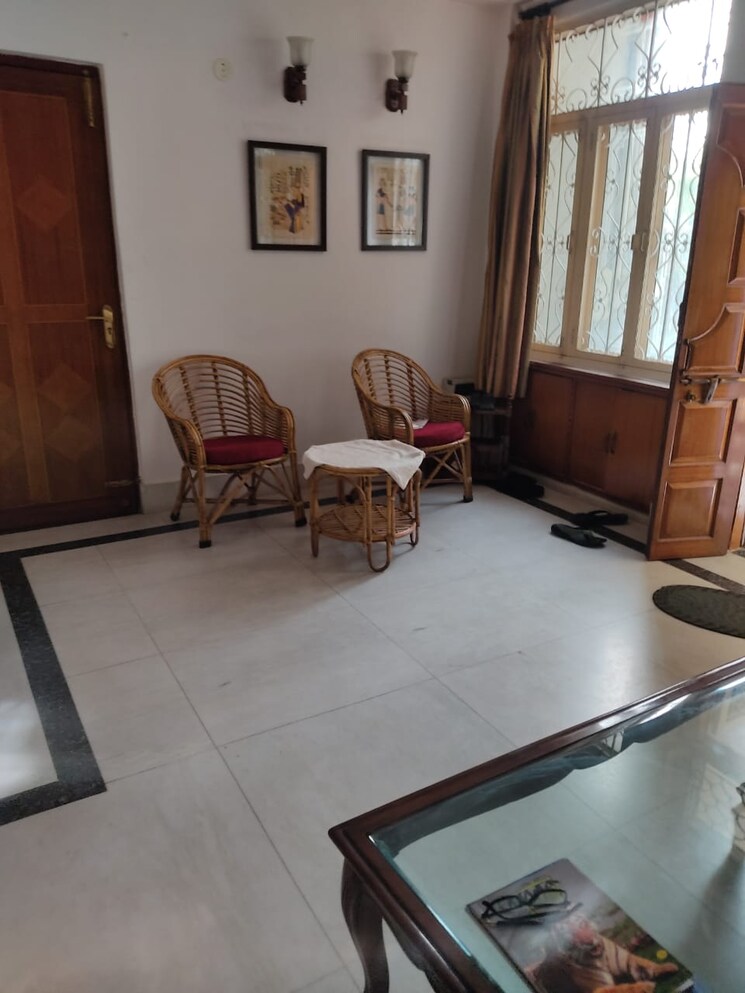 Living Room, ip extension 2 Bedroom 1000 Sq.Ft. Apartment In Ip Extension Delhi 8585891