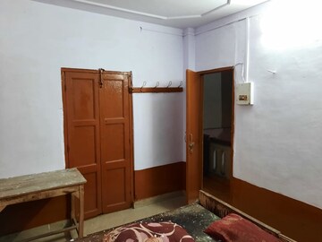  Pg For Rent in Hazratganj