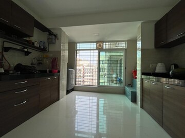 Kitchen in 2.5 BHK Apartment at DLH Orchid, Andheri West – for Rent