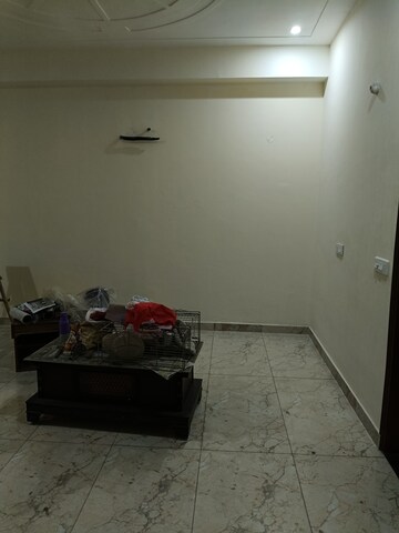 Furnished Amenities in 2 BHK Builder Floor at Dhakoli – for Rent