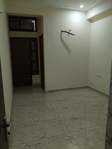 Room in 2 BHK Builder Floor at Dhakoli – for Rent