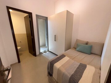 Living Room in 5 BHK Apartment at Piramal Aranya, Byculla – for Sale