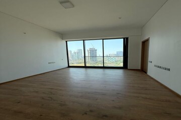 4 BHK Apartment For Sale in Rustomjee Crown, Prabhadevi