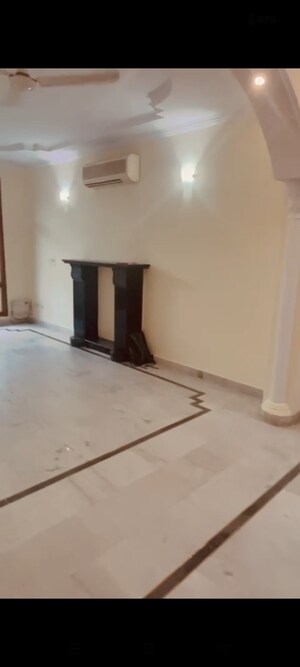 Room in 2 BHK Independent House at Old Rajinder Nagar – for Sale