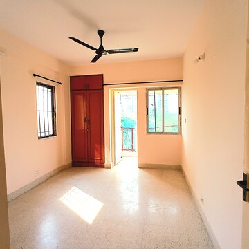 Room in 2 BHK Apartment at Unitech Heritage Estate, Yelahanka – for Rent