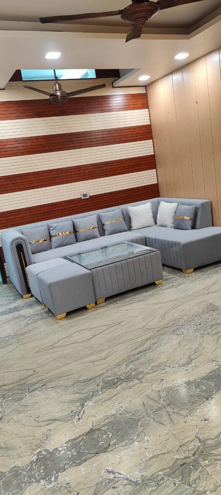 Living Room, shalimar bagh 3 Bedroom 1000 Sq.Ft. Builder Floor In Shalimar Bagh Delhi 8586120