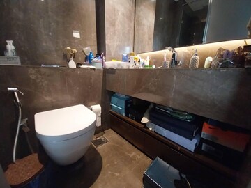 Bathroom in 4 BHK Apartment at Lodha Trump Tower, Worli – for Sale