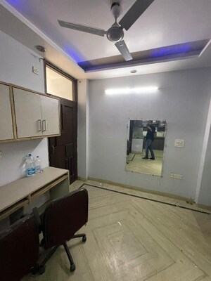 3 BHK Builder Floor For Sale in Shalimar Bagh