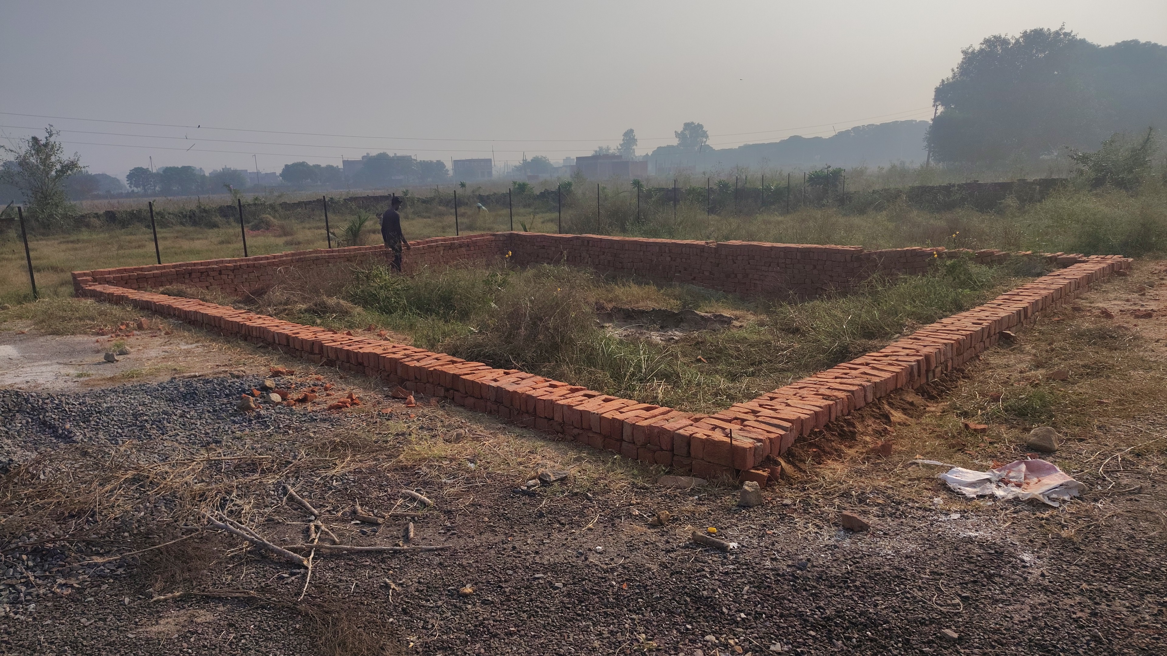 Plot For Sale in Anand Niketan