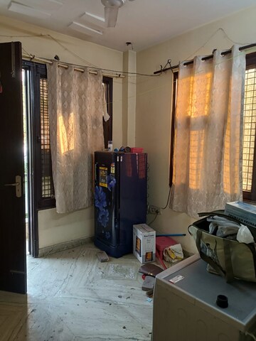 Living Room in 1.5 BHK Builder Floor at Ashok Nagar – for Rent