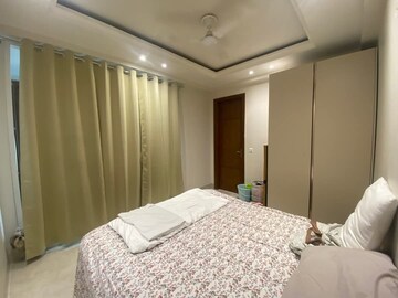 Bedroom in 3 BHK Builder Floor at Pitampura – for Rent