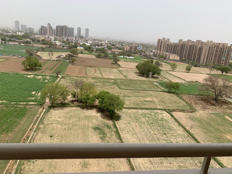 Master Bedroom, raheja-vedaanta 3 Bedroom 1833 Sq.Ft. Apartment In Sector 108 Gurgaon 8586236