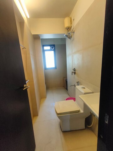 Bathroom in 3 BHK Apartment at Juhu Pearl, Juhu – for Rent