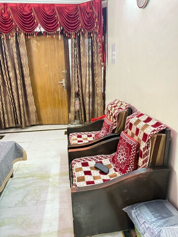 Living Room in 2.5 BHK Independent House at Lda Colony – for Rent