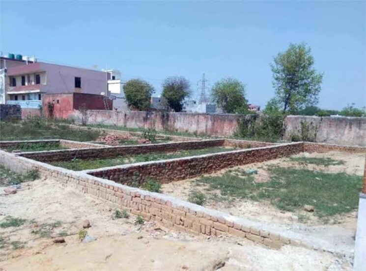 undefined, sector 162  200 Sq.Yd. Plot In Sector 162 Noida 8586317