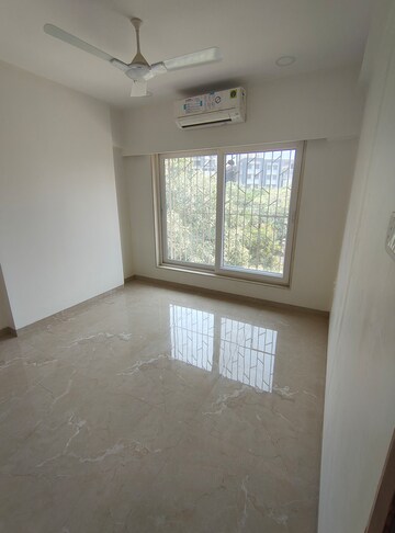 Room in 2 BHK Apartment at Gurukrupa Devam Majesty, Ghatkopar East – for Rent