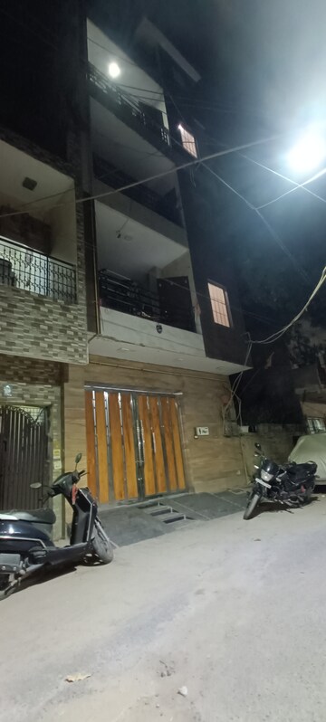 6+ BHK Independent House For Sale in Dwarka Mor