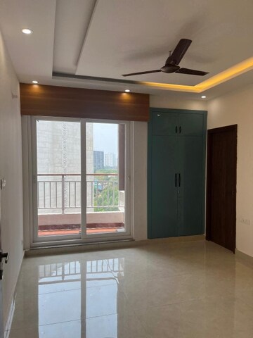 Room in 3.5 BHK Apartment at Rishita Mulberry Villas, Sushant Golf City – for Rent