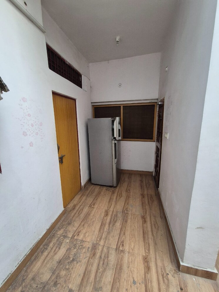 Room, gomti nagar Pg For Girls In Gomti Nagar 8586461