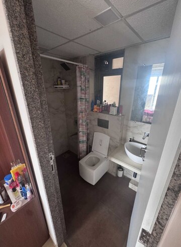 Master Bedroom in 1 BHK Apartment at Kanakia Silicon Valley, Powai – for Rent