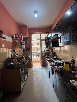 Kitchen in 3 BHK Apartment at Gardenia Glamour, Vasundhara Sector 3 – for Sale