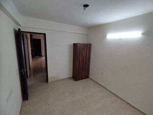 Room in 2.5 BHK Apartment at Signature Global Park, Sohna Sector 36 – for Sale