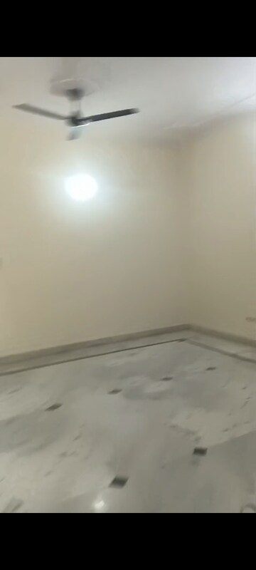 Room in 2 BHK Builder Floor at Lajpat Nagar 4 – for Rent