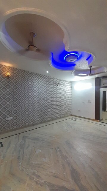 Bathroom in 3 BHK Builder Floor at Indrapuram – for Sale