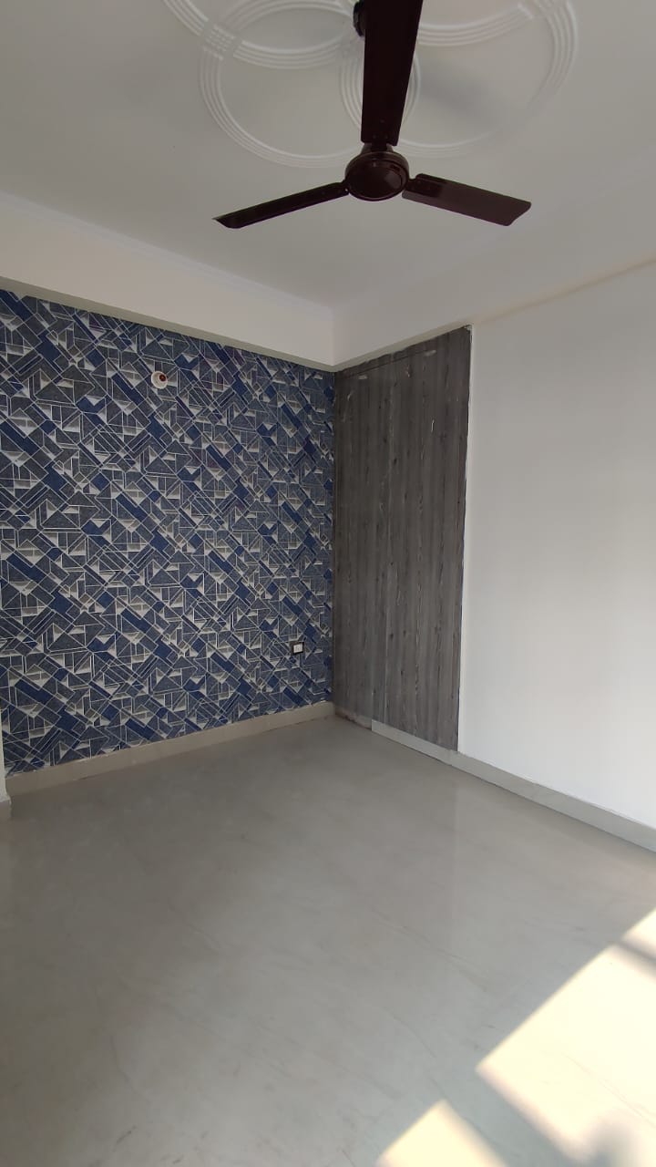 2 BHK 1050 Sq.Ft. Apartment in DMD Hometech Awas Yojna